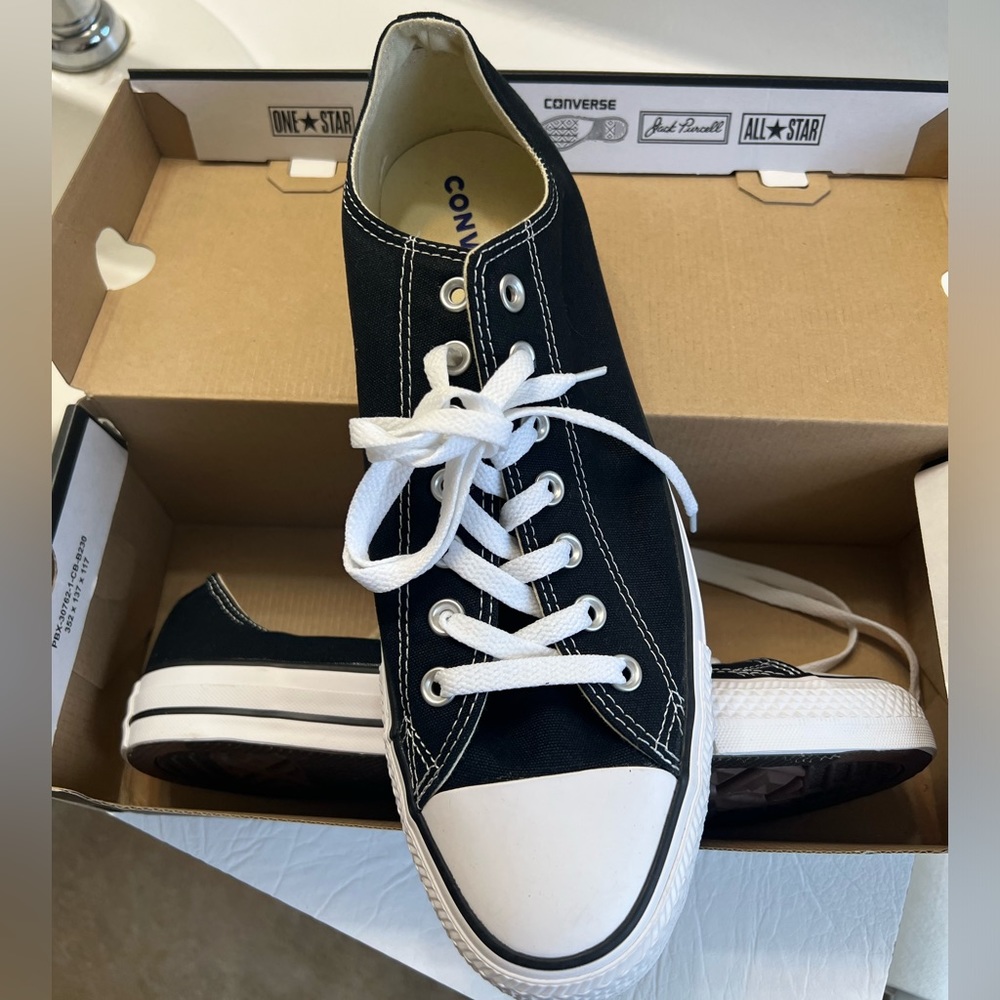 Mens converse low cut